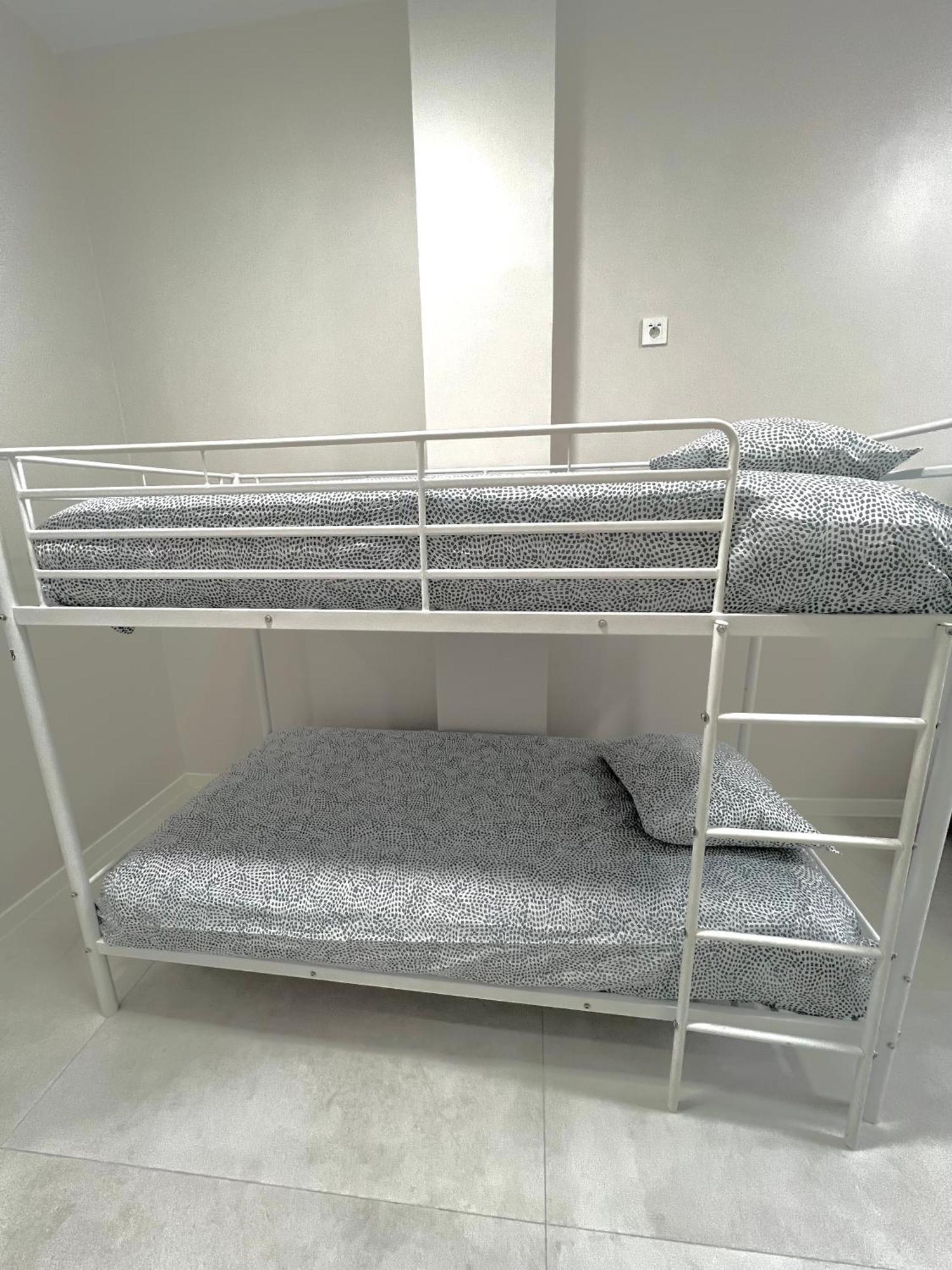 מדריד Hostel Oasis מראה חיצוני תמונה